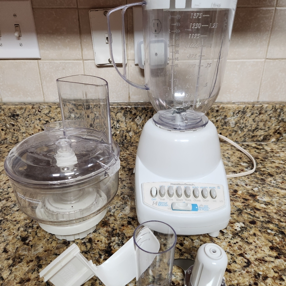 Hamilton Beach Blend Master 14 Ice Breaker. White. Tested. Accessories Included.